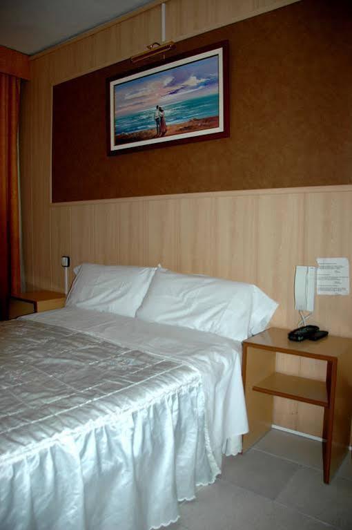 Pension Venecia Salou Ngoại thất bức ảnh