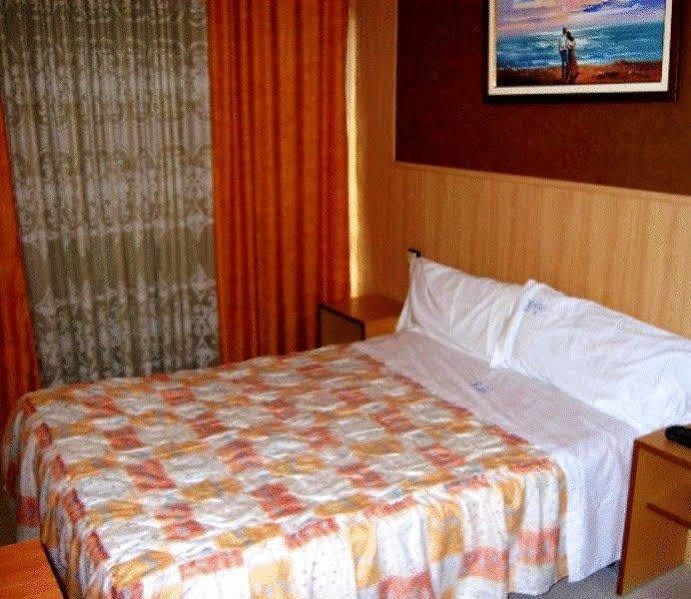 Pension Venecia Salou Ngoại thất bức ảnh